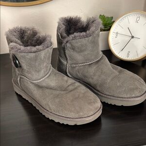 Women's Gray Suede Boots